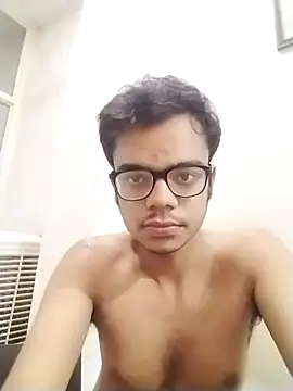 sexybobby13 online show from February 12, 8:20 am