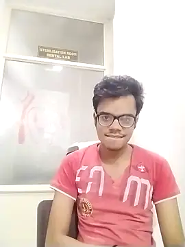 sexybobby13 online show from February 16, 8:32 am