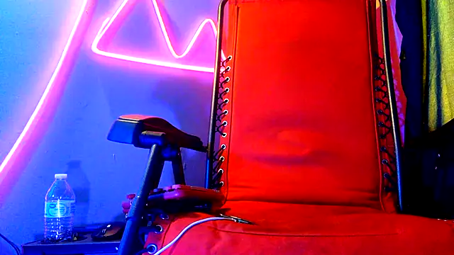 Snapshot of highinhtxx chatting on November 27, 4:09 pm highinhtxx online show from November 27, 4:09 pm