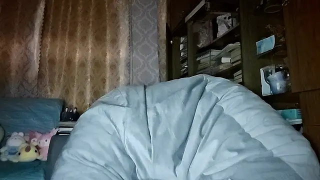 LynteriLain online show from September 29, 8:13 pm