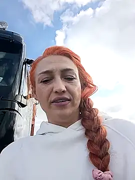 CoMiZrobiszJakMnieZlap666 online show from October 29, 11:01 am