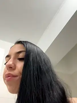 Aillineee1 online show from December 3, 8:40 pm