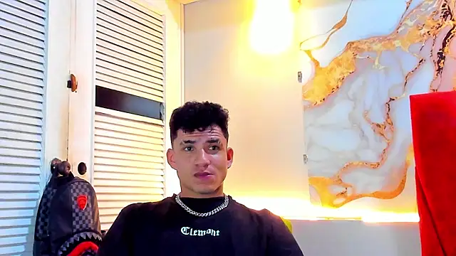 Snapshot of daniscot chatting on November 24, 3:50 am daniscot online show from November 24, 3:50 am