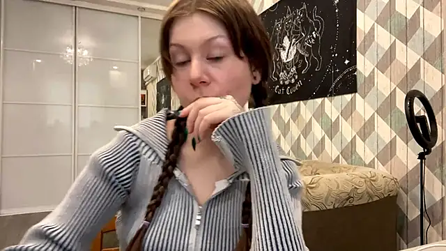 Snapshot of RebelKitsune chatting on October 18, 6:37 am RebelKitsune online show from October 18, 6:37 am