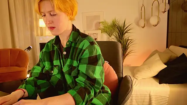 Freirenee online show from January 17, 3:06 pm