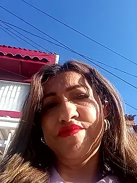 chloe  Jones  online show from November 8, 12:05 pm