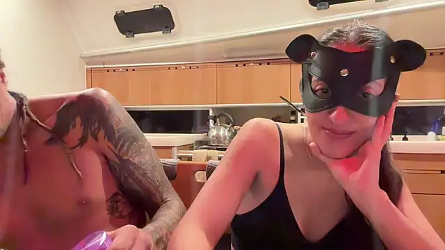 Monk and Mia online show from October 17, 4:48 am