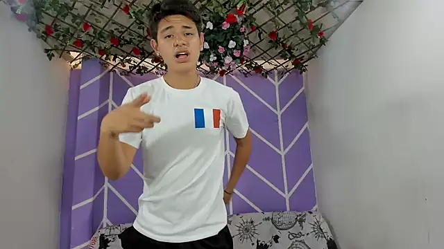 nexusboyhot online show from October 9, 7:34 pm