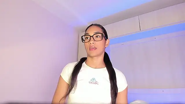 AnahiCollins online show from January 18, 11:36 am