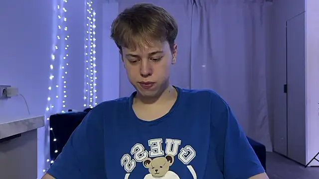  bee boy  online show from October 10, 3:33 pm