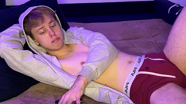  bee boy  online show from October 28, 6:21 pm