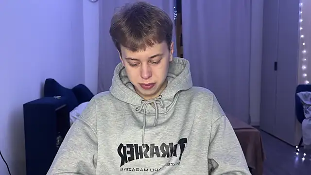  bee boy  online show from November 29, 2:31 pm