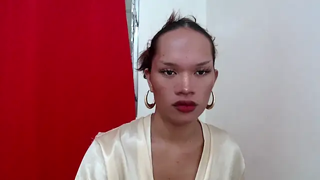 amandareddragon online show from October 6, 7:17 am