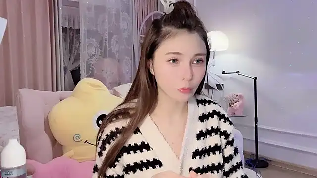 Snapshot of Titi-175 chatting on October 27, 11:14 am Titi-175 online show from October 27, 11:14 am