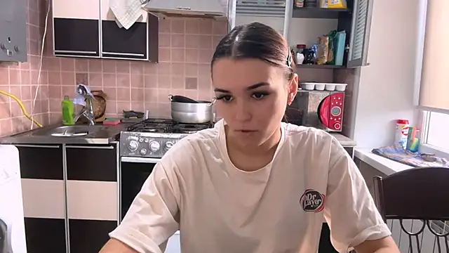 Snapshot of JaneFosterxx chatting on December 2, 5:35 am JaneFosterxx online show from December 2, 5:35 am