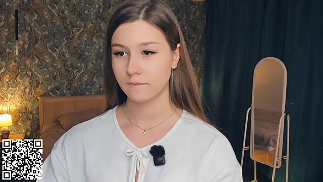 MondoNeko online show from December 3, 7:05 am