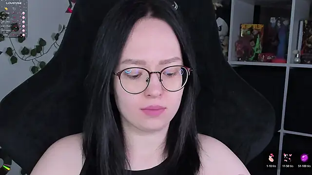 power robynn online show from October 17, 4:42 pm