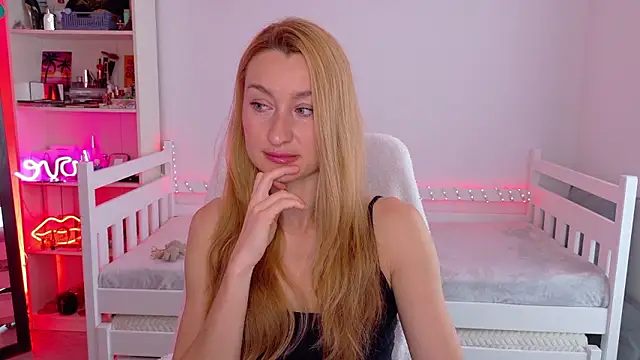 MysticRoxanne online show from January 11, 10:09 am