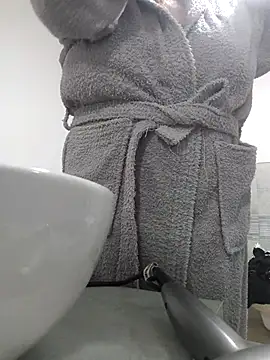 sexyguenda online show from November 17, 9:09 pm