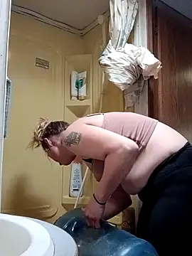 Queen2454 online show from April 7, 6:19 pm