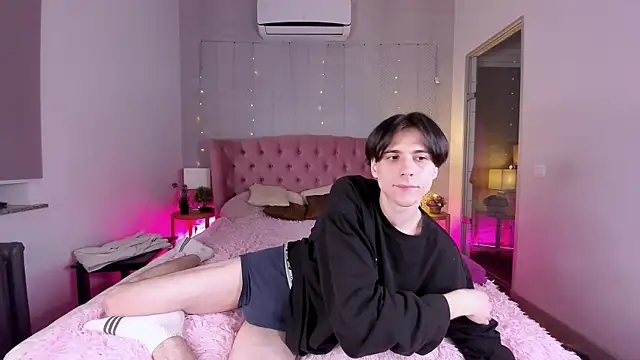 Snapshot of Ellis_Rin chatting on November 2, 9:06 pm Ellis Rin online show from November 2, 9:06 pm