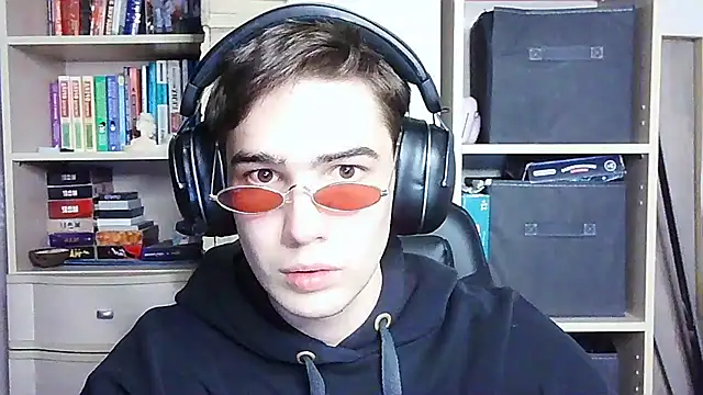 Snapshot of _Chris_Next_Door_ chatting on October 2, 2:57 pm  Chris Next Door  online show from October 2, 2:57 pm