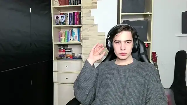 Snapshot of _Chris_Next_Door_ chatting on October 30, 4:52 pm  Chris Next Door  online show from October 30, 4:52 pm