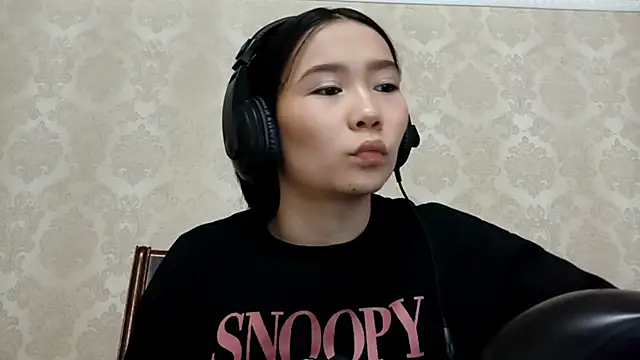 Snapshot of YukiShaapan chatting on October 19, 10:16 am YukiShaapan online show from October 19, 10:16 am