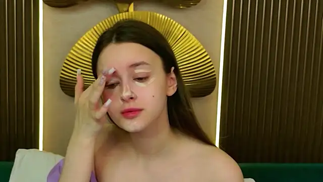 EvaSwen online show from April 13, 6:08 am