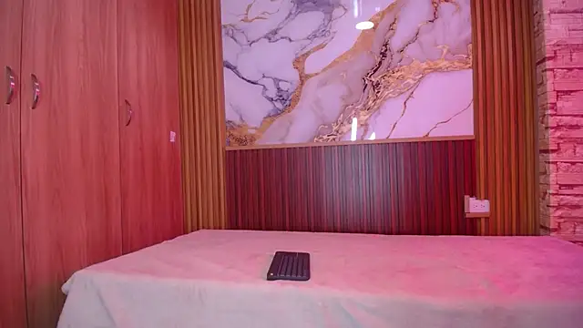 Snapshot of martinasmith303av chatting on November 12, 4:29 pm martinasmith303av online show from November 12, 4:29 pm