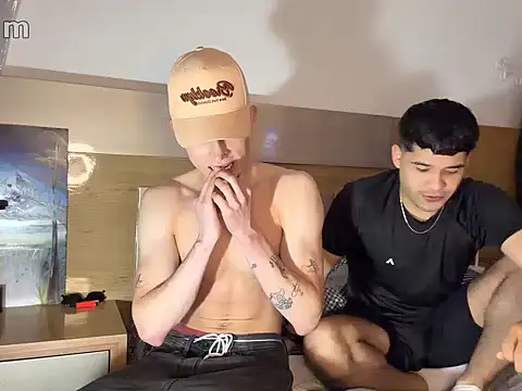 strongManLatino online show from February 16, 3:24 am