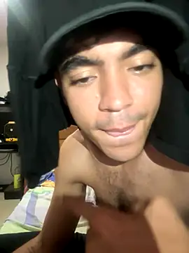 Snapshot of candyhunter chatting on September 29, 1:33 am candyhunter online show from September 29, 1:33 am