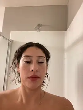 Snapshot of wettt188 chatting on November 1, 10:39 am wettt188 online show from November 1, 10:39 am