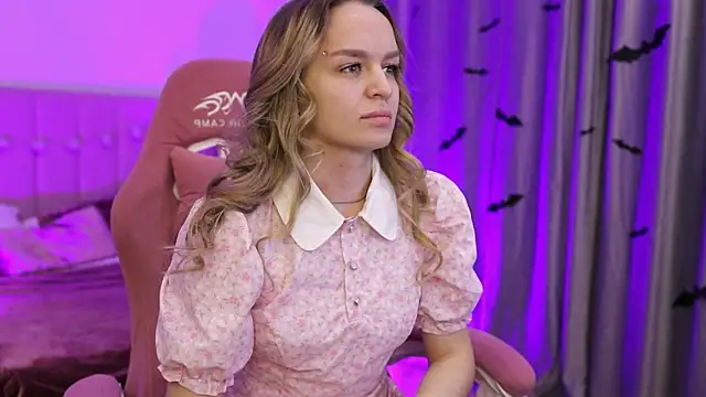 Snapshot of KathyRossi chatting on October 22, 6:57 am KathyRossi online show from October 22, 6:57 am