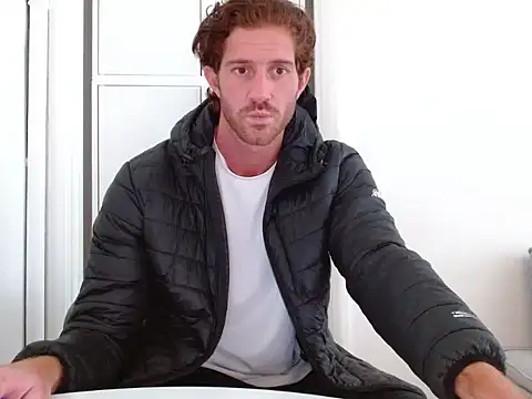 Snapshot of Italoalpha chatting on October 29, 9:33 am Italoalpha online show from October 29, 9:33 am