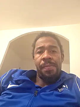 Snapshot of cracha chatting on November 10, 11:59 pm cracha online show from November 10, 11:59 pm