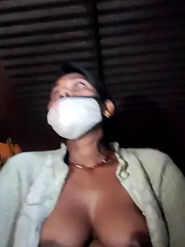 Snapshot of Katrina_kaif143 chatting on December 14, 10:31 am Katrina kaif143 online show from December 14, 10:31 am