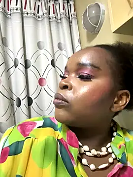 Snapshot of CynnxxxBarb chatting on November 26, 8:10 pm CynnxxxBarb online show from November 26, 8:10 pm