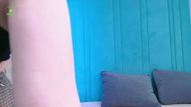 Snapshot of Sally_Katz chatting on October 23, 10:25 am Sally Katz online show from October 23, 10:25 am