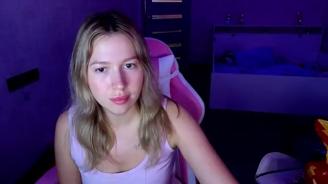 stefany and bettany online show from November 6, 3:02 pm