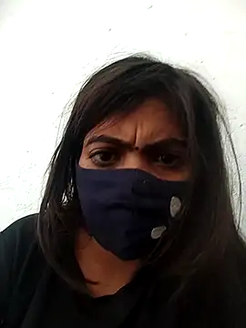 Snapshot of PEEHU-50 chatting on November 4, 2:32 am PEEHU-50 online show from November 4, 2:32 am