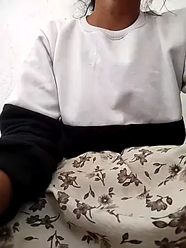 Snapshot of PEEHU-50 chatting on December 2, 2:28 am PEEHU-50 online show from December 2, 2:28 am