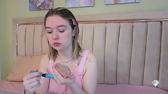 Lucia Copper online show from October 29, 12:07 pm