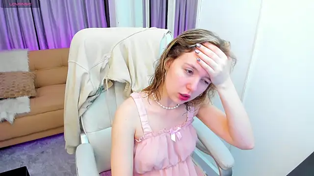 Lucia Copper online show from November 28, 11:57 am