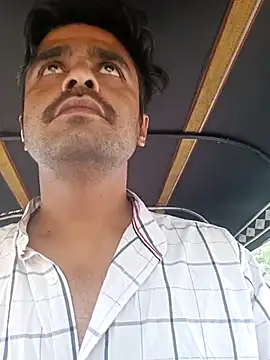 Snapshot of puneriboy32 chatting on November 13, 10:47 am puneriboy32 online show from November 13, 10:47 am