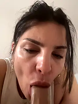 Snapshot of sweet_manuella chatting on October 16, 8:04 am sweet manuella online show from October 16, 8:04 am