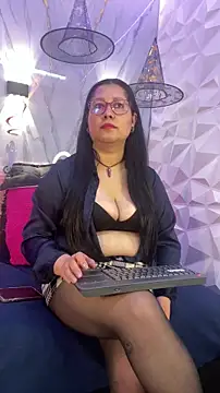 Marianasmitt online show from October 31, 12:28 pm