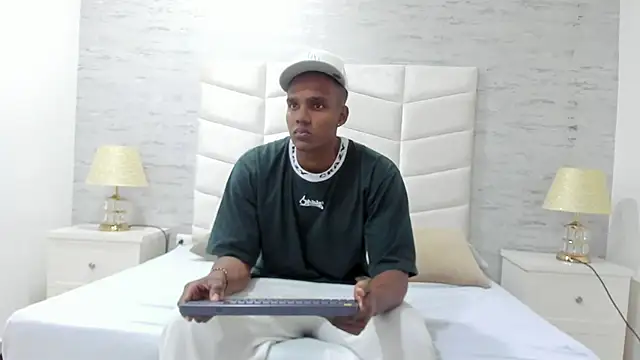 Snapshot of jax_black chatting on October 20, 7:03 pm jax black online show from October 20, 7:03 pm