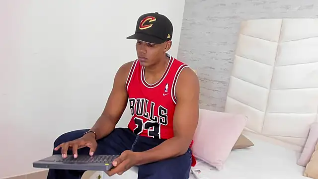 jax black online show from October 21, 7:03 pm