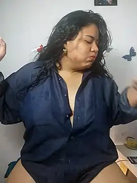 Snapshot of Tania_cruz_ chatting on December 19, 3:35 am Tania cruz online show from December 19, 3:35 am